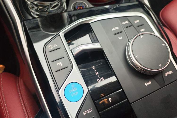 Used BMW i3 2024 eDrive 35 L
