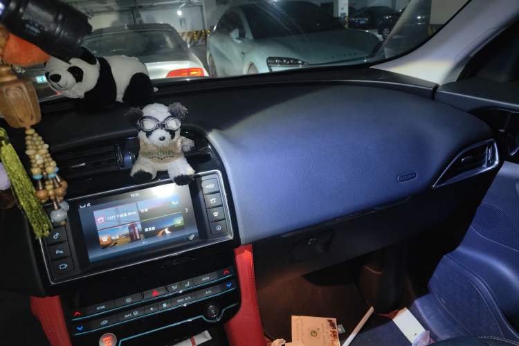 Used Jaguar F-PACE 2018 2.0T Four-Wheel Drive Urban Luxury Edition