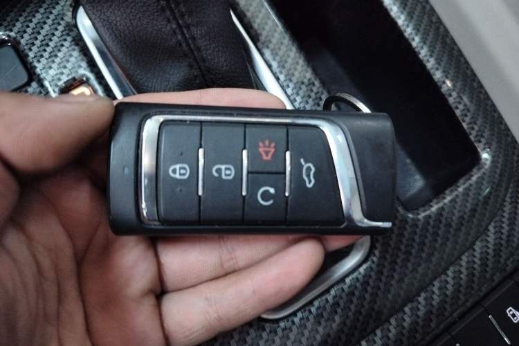 Used GAC Trumpchi GS8 2017 320T Two-Wheel Drive Luxury Smart Connectivity Version (7 Seats)