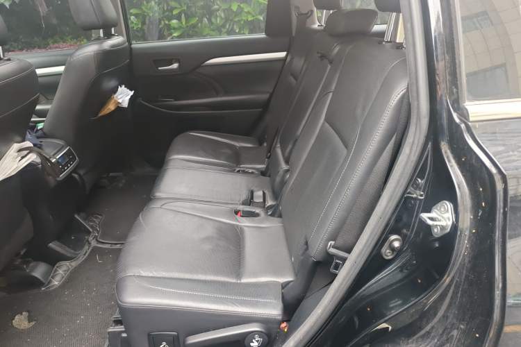 Used Toyota Highlander 2017 2.0T Four-Wheel Drive Luxury Edition 7 Seats Left Rear Seat