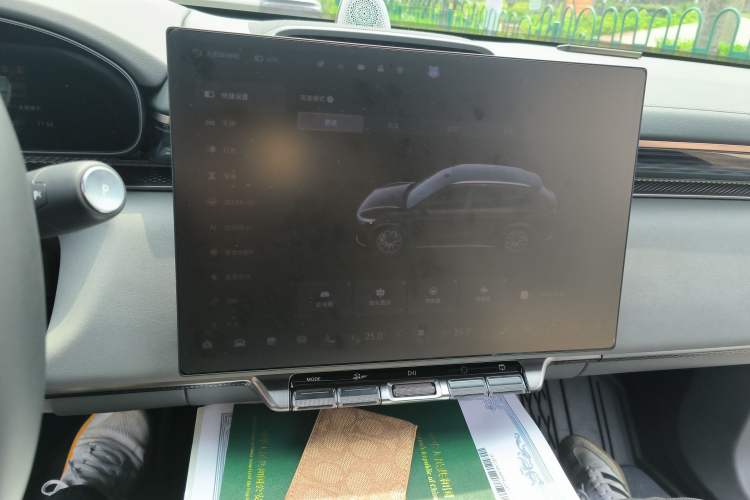 Used Zeekr 7X 2026 75kWh Rear-Drive MAX Edition Audio And AC Panel