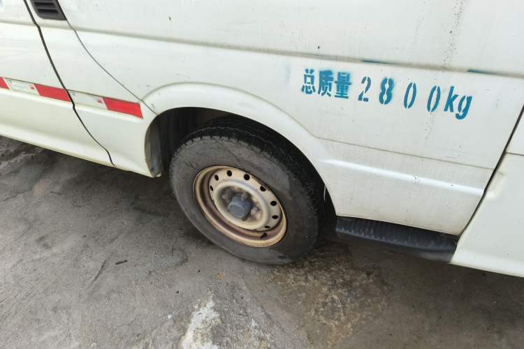 Used Jinbei Hiace 2016 2.0L Express Series Standard Version V19