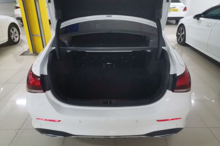 Used Mercedes-Benz A-Class 2022 Revised Version A 200 L Sport Sedan Fashionable Style
