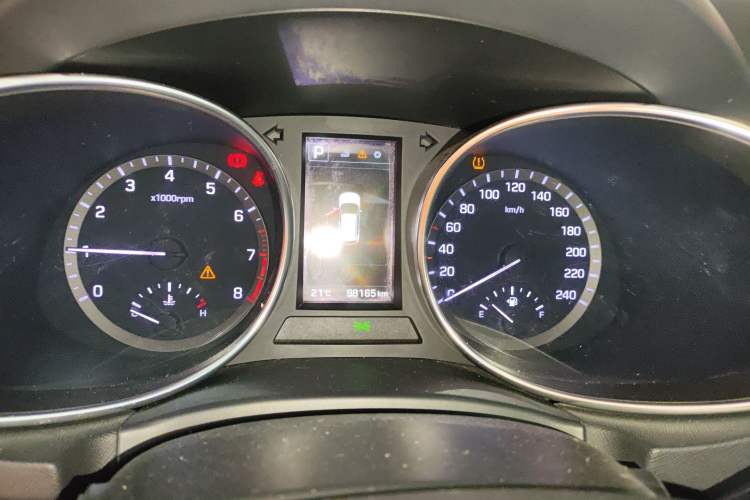 Used Hyundai Santa Fe 2017 2.4L Automatic Two-Wheel Drive Smart Version 5 Seats
