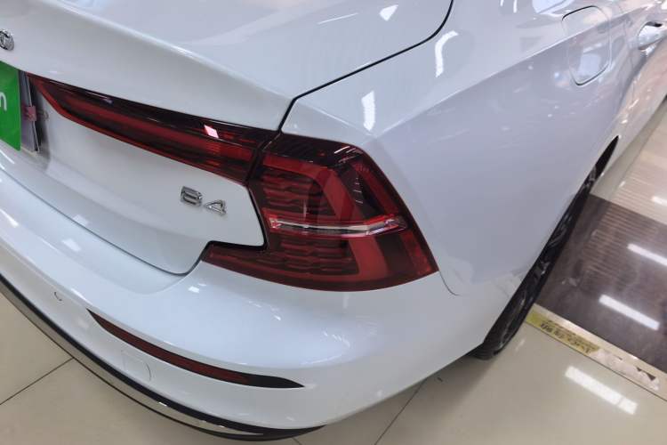 Used Volvo S60 2026 Model B4 Zhiyi Luxury Edition