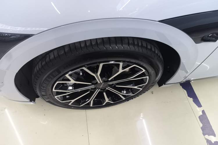 Used Zeekr 007GT 2025 Rear-Drive Intelligent Driving Version 75 kWh
