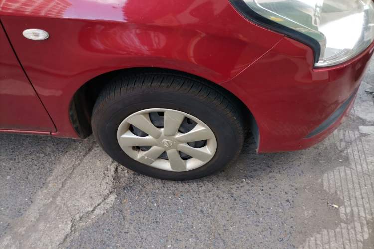 Used Nissan Sunny 2015 1.5XE Manual Elite Edition Right Front Wheel Hub