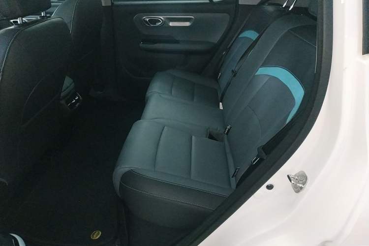 Used AION Y 2023 Younger Star Edition Left Rear Seat
