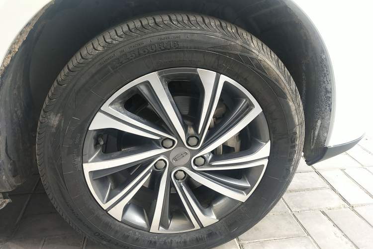 Used Geely Auto Vision X6 2020 1.4T CVT Luxury Edition
