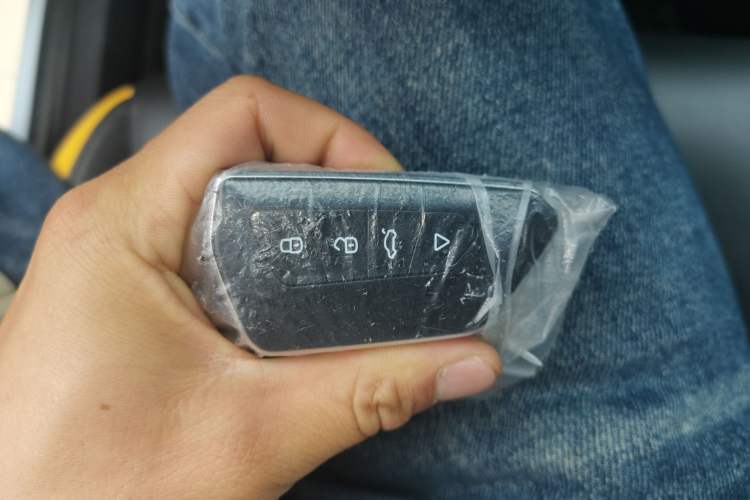 Used Dongfeng Aeolus Yixuan 2023 Mach Edition 1.5T Automatic Pursuit Rider Version Vehicle Key