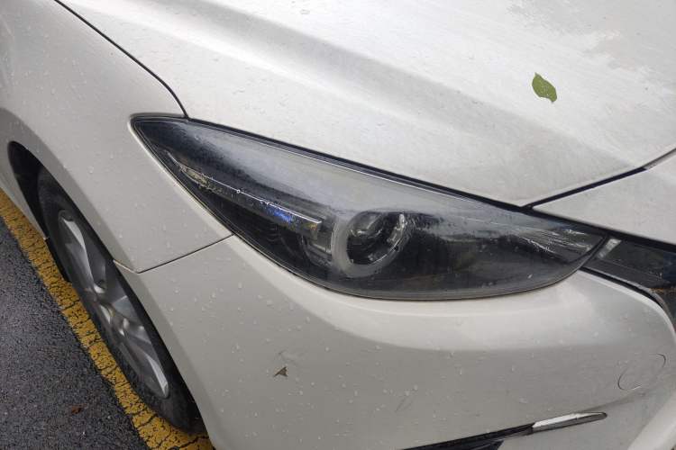 Used Mazda 3 Axela 2017 Sedan 1.5L Automatic Luxury Model Emission Standard China V
