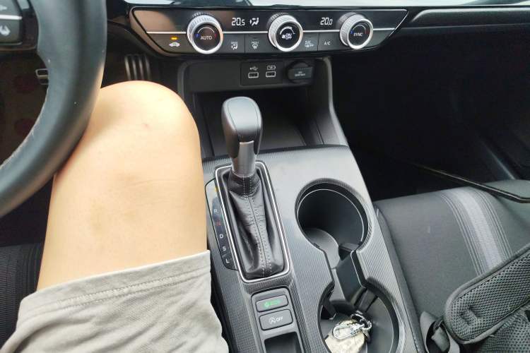 Used Honda Civic 2022 240TURBO CVT Dynamic Edition
