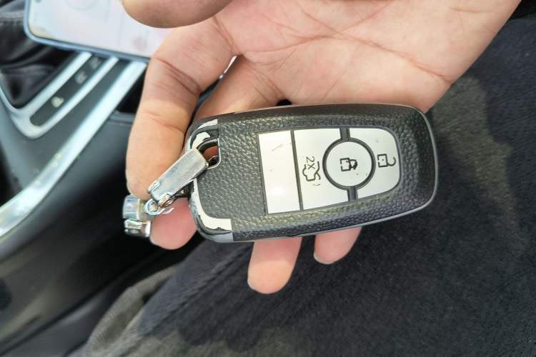 Used Ford Edge 2018 EcoBoost 245 Two-Wheel-Drive Titanium 7-Seater China V Standard
