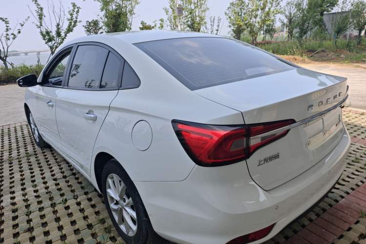 Used Roewe i5 2020 1.5L Manual 4G Connect Luxury Edition
