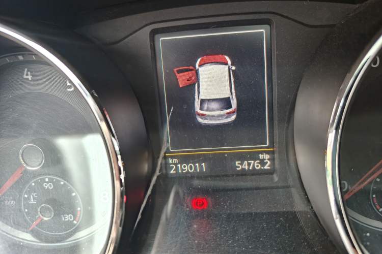 Used Volkswagen Tiguan L 2017 380TSI Automatic All-Wheel-Drive Luxury Edition Odometer Close Up