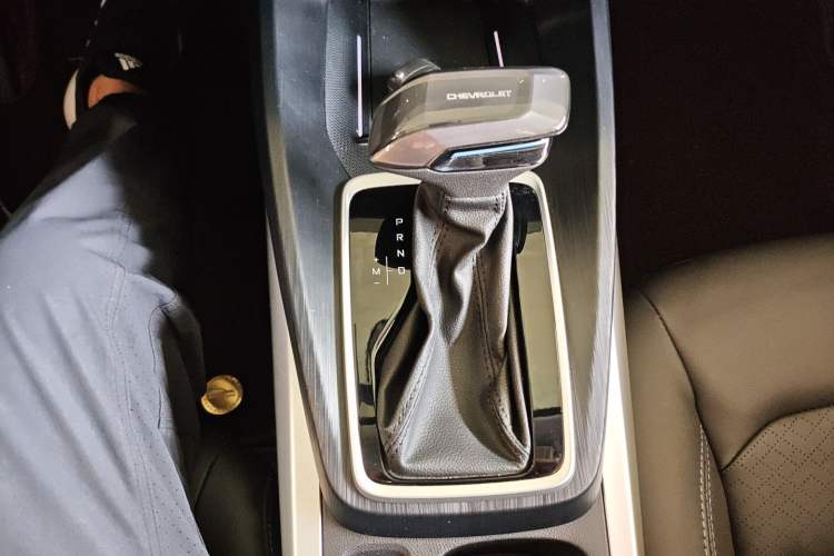 Used Chevrolet Monza 2023 1.3T Mild Hybrid Automatic Luxury Edition Gear Lever