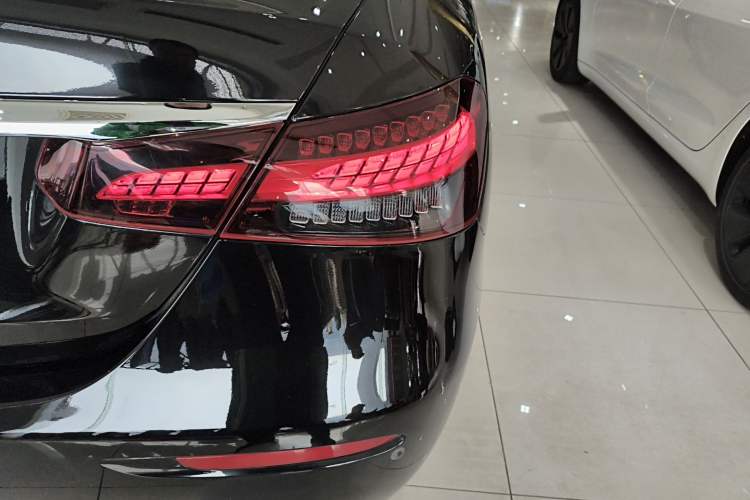 Used Mercedes-Benz E-Class 2023 E 260 L