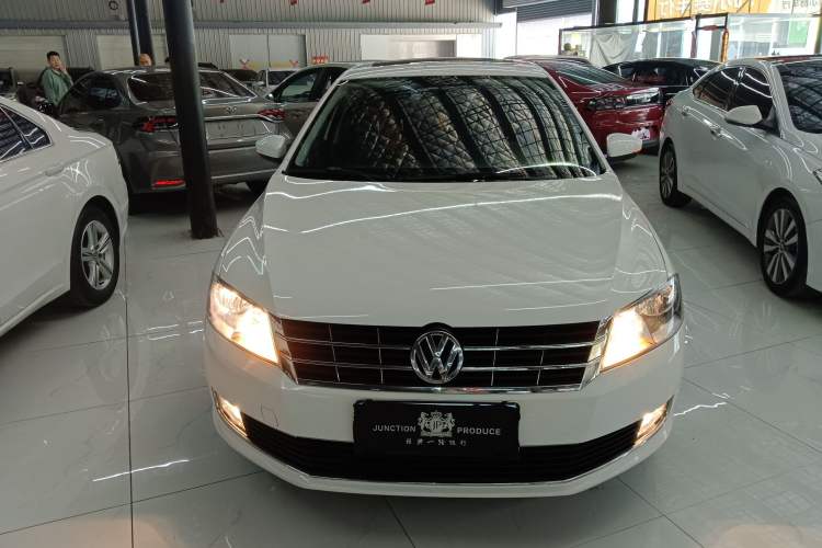 Used Volkswagen Gran Lavida 2013 1.4 TSI Automatic Comfort Model Front