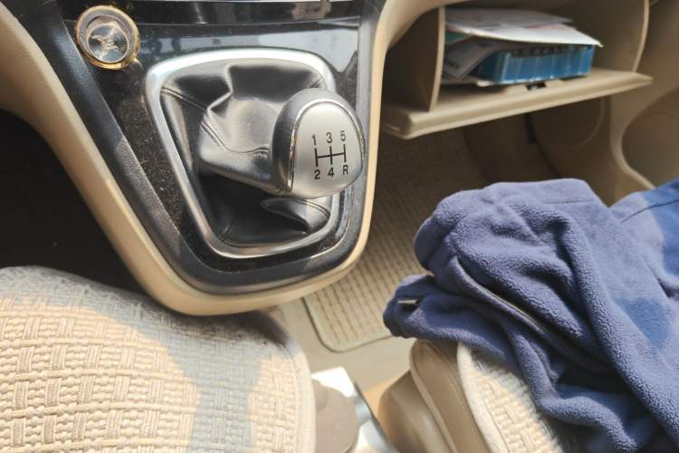 Used Haval H6 2011 2.0L Manual Two-Wheel Drive Elite Version Gear Lever