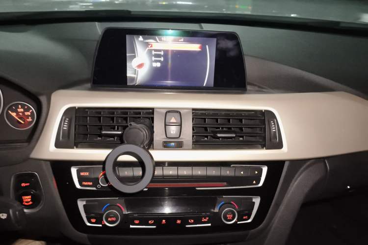 Used BMW 3 Series 2015 320Li Luxury Design Package
