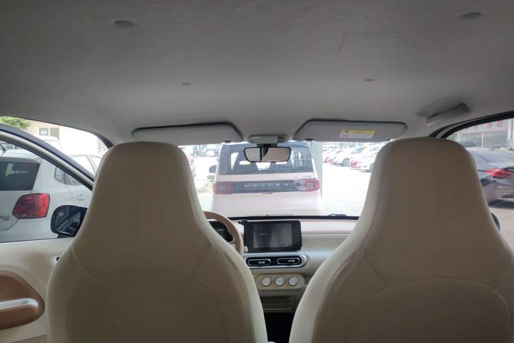 Used Wuling Hongguang MINIEV 2024 3rd Generation 215km Advanced Version
