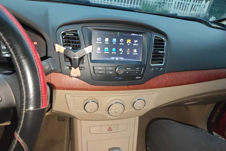 Used Roewe 350 2012 1.5L Automatic Smart Value Edition
