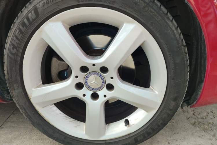 Used Mercedes-Benz SLK-Class 2011 SLK 200 Fashion Model Right Front Wheel Hub