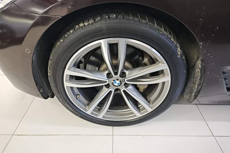 Used BMW 6 Series GT 2020 630i M Sport Package Left Front Wheel Hub