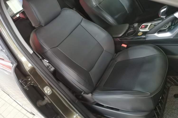 Used Peugeot 3008 2015 1.6THP Automatic Classic Edition
