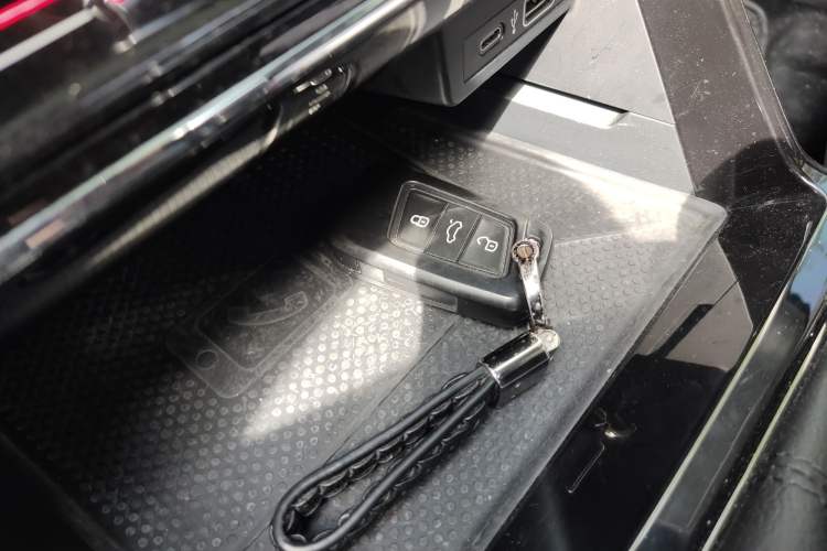 Used Volkswagen Passat 2022 330TSI Starry Luxury Edition Vehicle Key