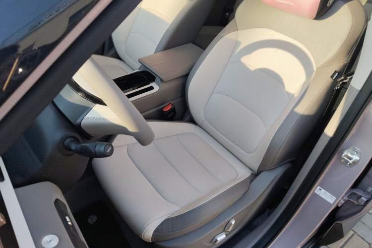 Used Geely Auto icon 2026 Model Chocolate 1.5TD Pure & Refined Edition
