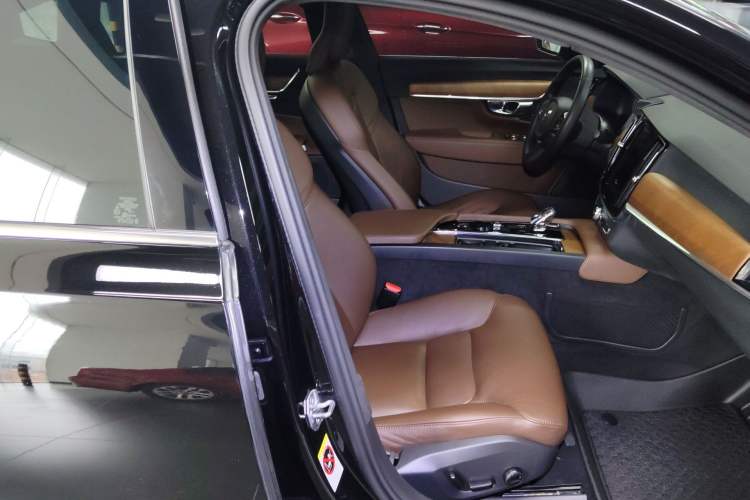 Used Volvo S90 2021 B5 Zhiyi Luxury Edition