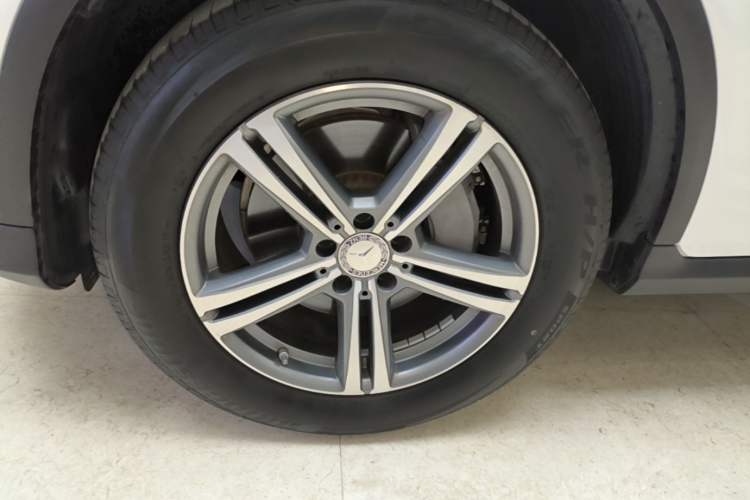 Used Mercedes-Benz GLC 2021 GLC 260 L 4MATIC Dynamic Edition Left Front Wheel Hub