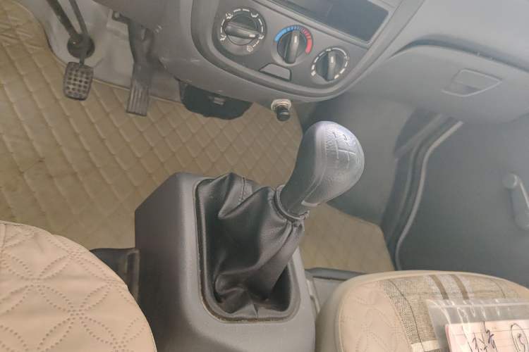 Used Wuling Zhiguang 2015 1.2L S Practical Model LSI Gear Lever