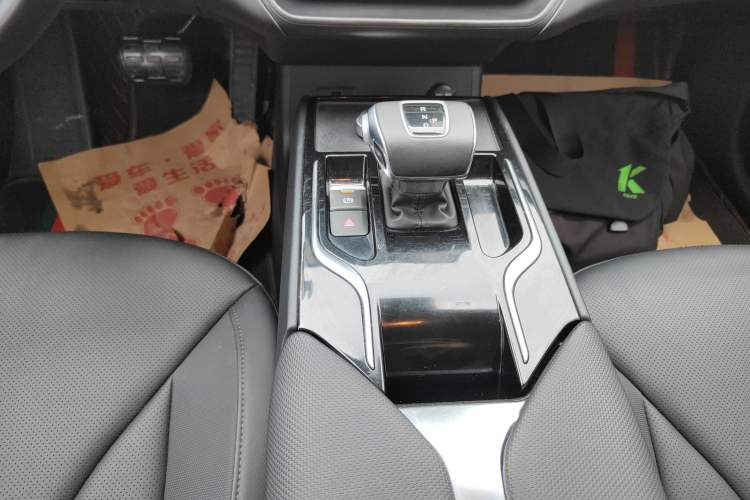 Used Hongqi E-QM5 2022 431 km Charge & Enjoy Edition
