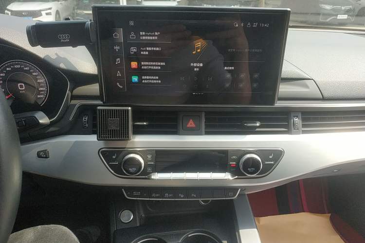 Used Audi A4L 2020 40 TFSI Luxury Dynamic Model