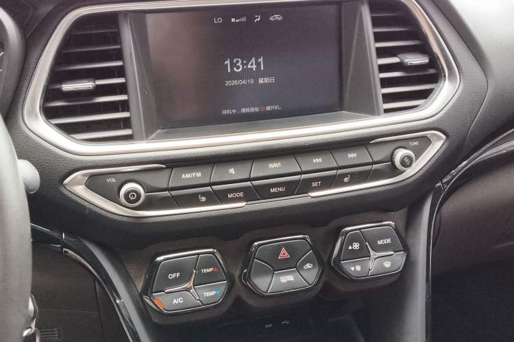 Used GAC Trumpchi GS4 2017 235T Manual Two-Wheel Drive Luxury Edition
