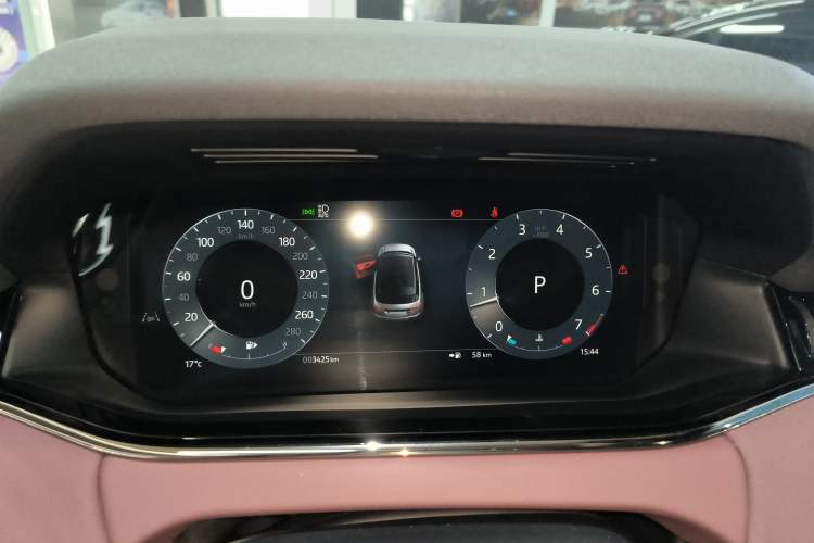 Used Land Rover Range Rover Evoque 2024 Aurora L 249 PS Prestige Light-Chasing Edition