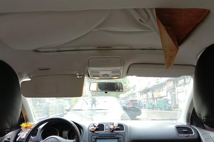 Used Volkswagen Golf 2012 1.6L Automatic Comfort Model Headliner