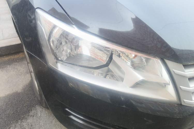 Used Volkswagen Santana 2013 1.6L Manual Fashion Edition Right Front Headlight