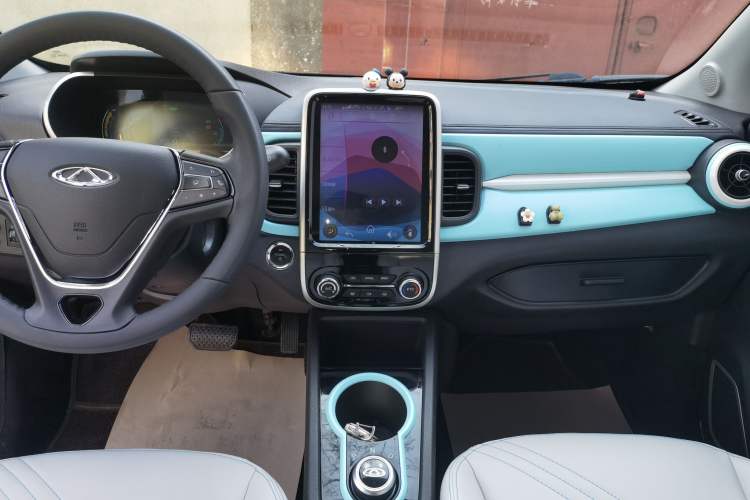 Used Chery QQ Little Ant 2021 150 000 Yuan "Ant Fan" Edition New Ant Cool Version Lithium-Ion Battery Audio And AC Panel