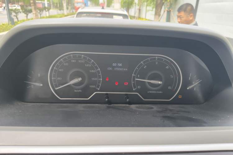 Used SAIC MAXUS Xintu V80 2019 2.5T Classic Edition 6-Speed Manual – Aoyuntong Modified Version Short Wheelbase Mid-Height Roof 5/6 Seats Instrument Cluster