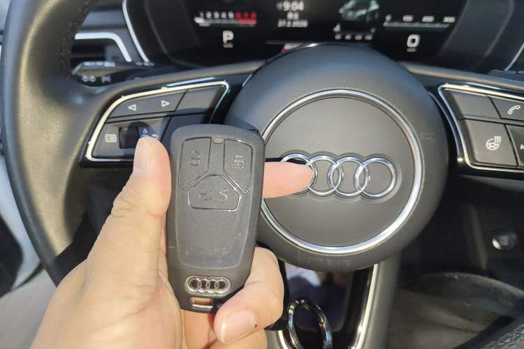 Used Audi A4L 2022 40 TFSI Luxury Dynamic Model