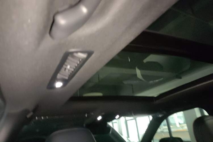 Used Toyota Crown Kluger 2026 Model 2.5L HEV All-Wheel-Drive Prestige Edition Headliner