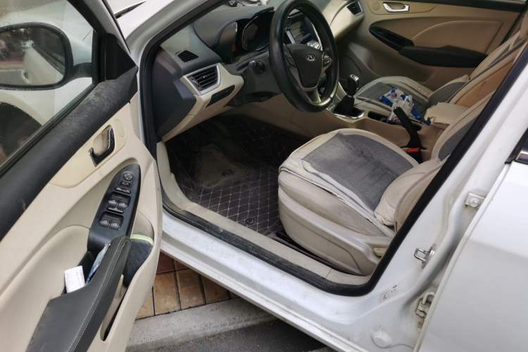 Used Chery Arrizo 7 2015 1.6L Manual Zhi Ling Edition
