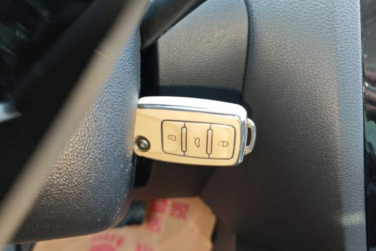 Used Volkswagen Sagitar 2015 1.6L Automatic Comfort Model