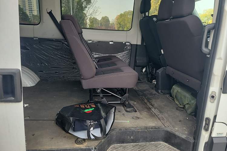Used Iveco Eurocargo 2021 2.0T Manual Super Rui Long Wheelbase Short Overhang High Roof Side-Sliding Door F1A Interior 4