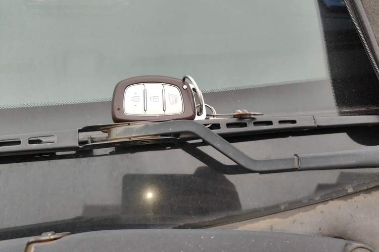 Used Hyundai ix25 2015 1.6L Automatic Two-Wheel-Drive Deluxe DLX Model Vehicle Key