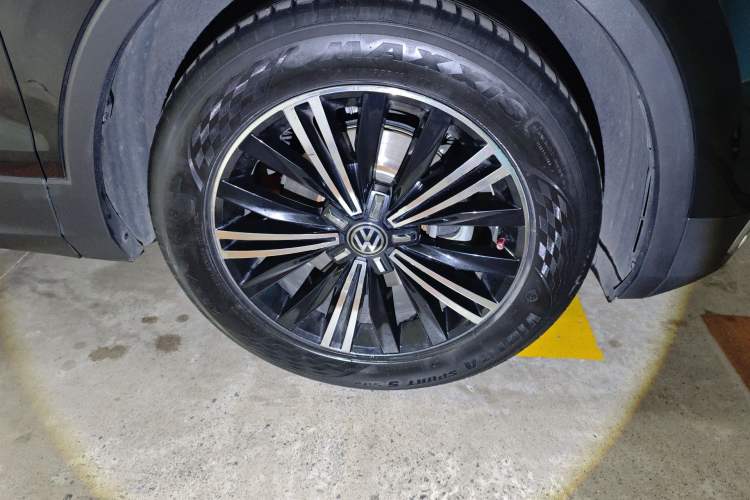 Used Volkswagen Tiguan L 2021 280TSI Automatic Two-Wheel Drive Smart Edition
