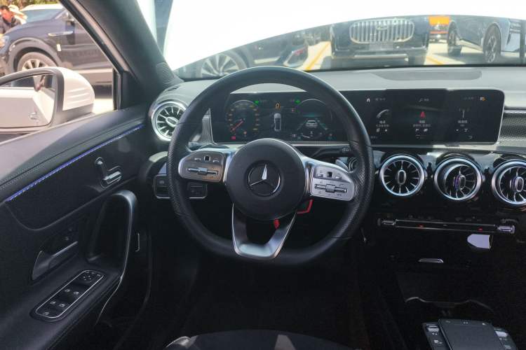 Used Mercedes-Benz A-Class 2020 Restyled A 200 L Sport Sedan Fashion Version
